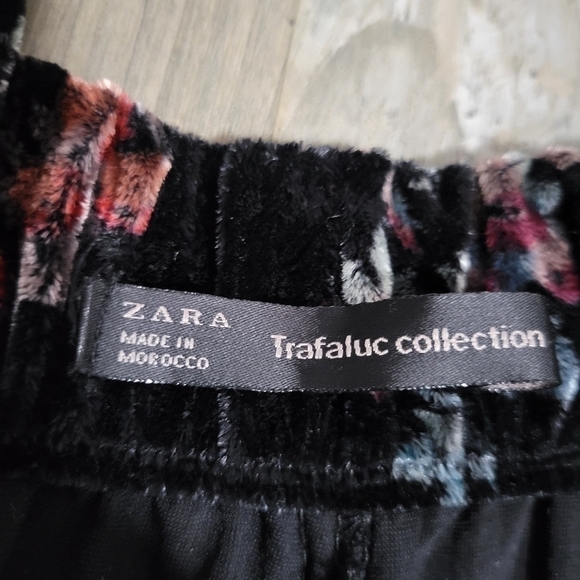 Zara Velvet like pants high rise size small - Picture 2 of 12
